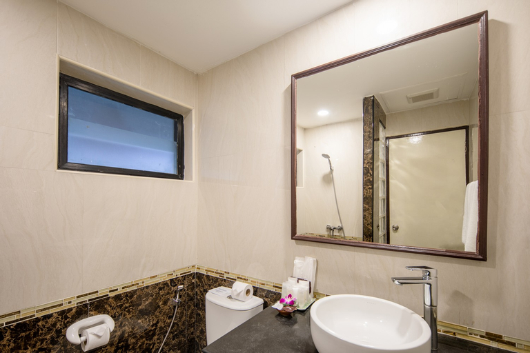 Bathroom 27