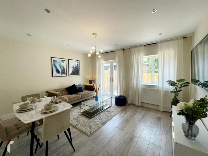 Others 2, Newbuild, 3 Bedroom house with free parking, Hampshire