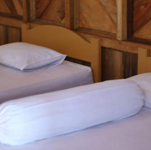 Lilys surf camp, 
