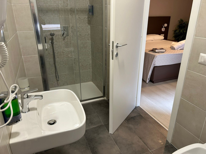 Bathroom 5, Villa Angeli - Casa per Ferie, Roma