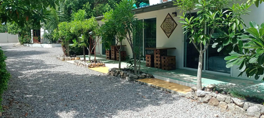 Others 2, Mem Homestay, Pathiu
