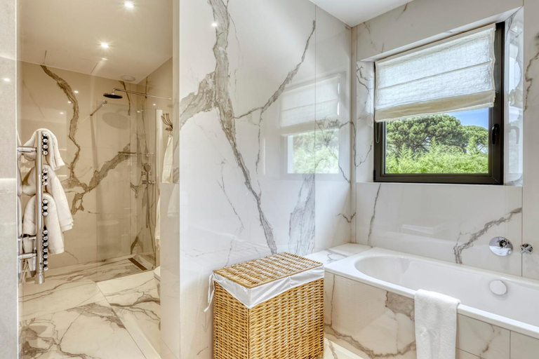 Shower, Luxurious Villa Facing the Baie des Canebiers, Var