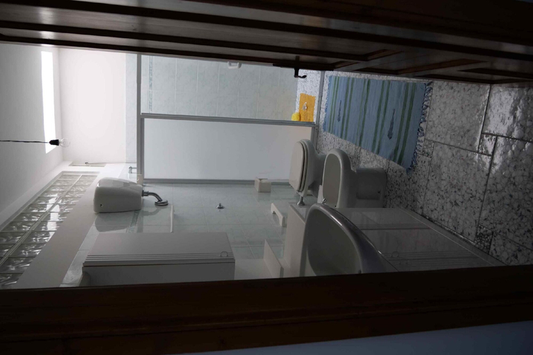 Bathroom 3, Panorama Leukos, Lecce