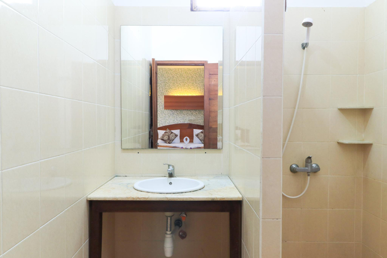 Bathroom 8