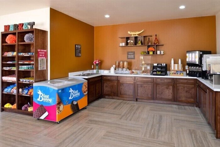 Food & Drinks 4, Scottish Inn & Suites, Montgomery