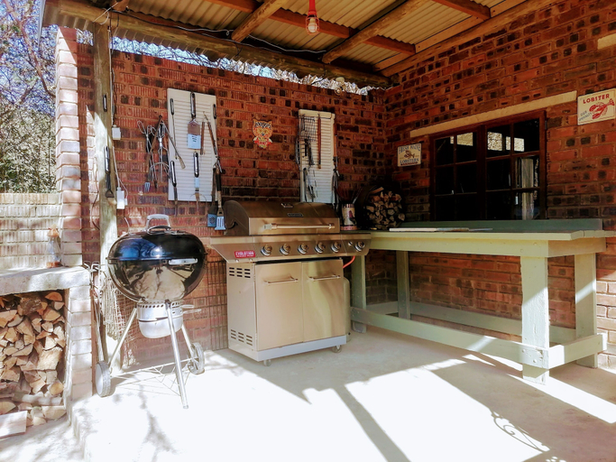 Food & Drinks 5, Hawklee Country House, Umgungundlovu