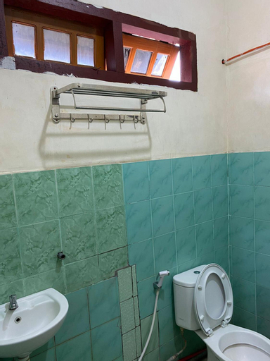 Bedroom 2, Mawar Bed and Breakfast, Ngada