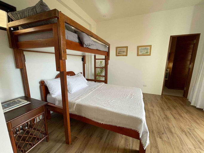 Others 5, Beach House, San Juan, La Union, Bacnotan