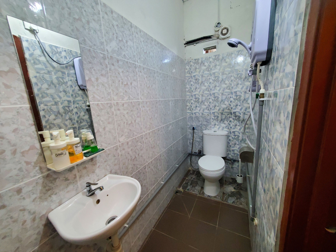 Bathroom, Kurau Inn Farmstay, Kerian