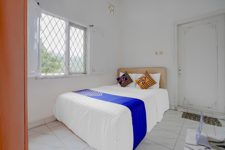 Bedroom, OYO 3889 D'ratna Resort, Cianjur