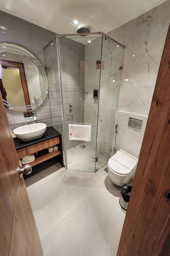 Bathroom 4, Hotel Southgate Goa , North Goa