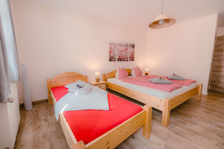 Bedroom 4, Pension zur Kurfürstin, Erzgebirgskreis