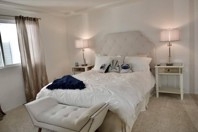 Bedroom 2, Beach House located in quiet community., Ventura