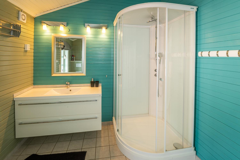 Shower, Lofoten Seaview Villa, Vestvågøy