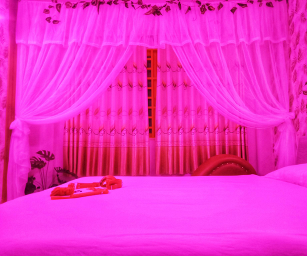 Bedroom 2, Romantic room with cosplay and tantra in Center d1, District 1