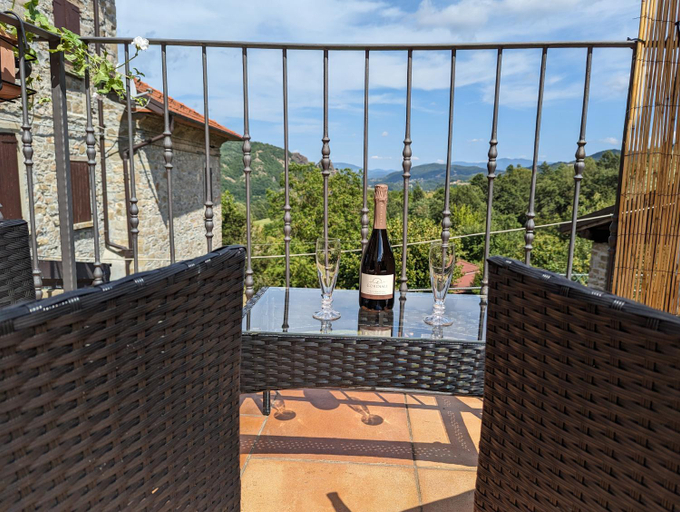 Others 2, B&B il Tartufo, Parma