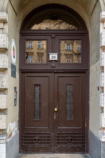 Others 5, Budapest Holidays Chic, Budapesti