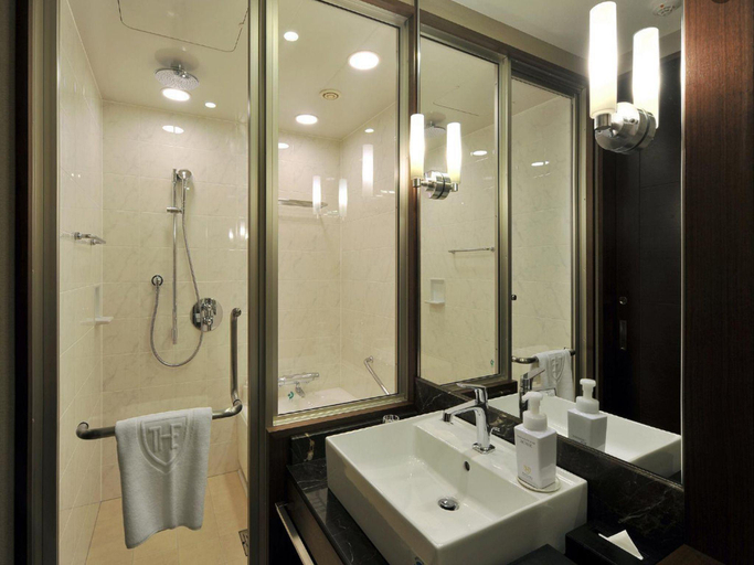 Bathroom 5