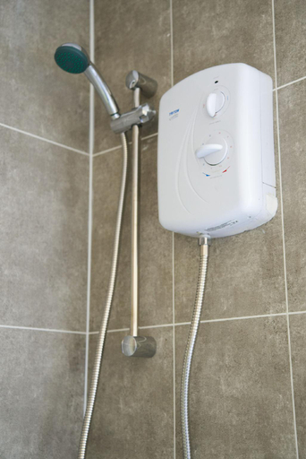Bathroom 2, Rotherwood Apartment, East Dunbartonshire
