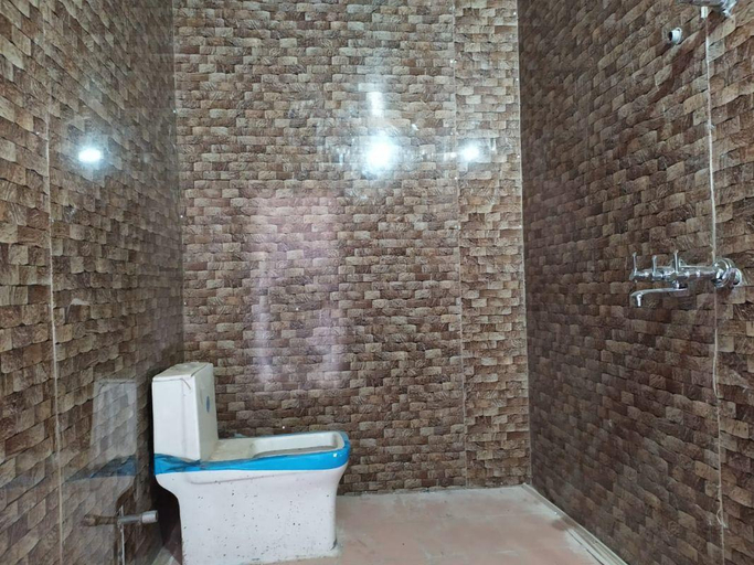 Bathroom 8