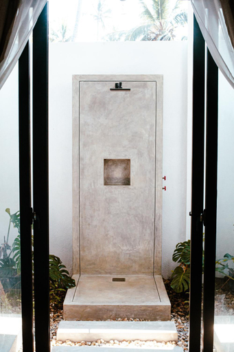 Bathroom 3, The Well, Habaraduwa