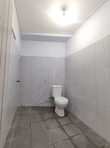 Bathroom, Hotel O Khazanah Room Syariah, Yogyakarta