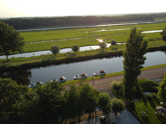 Others 2, Park De Driesprong, Ter Aar