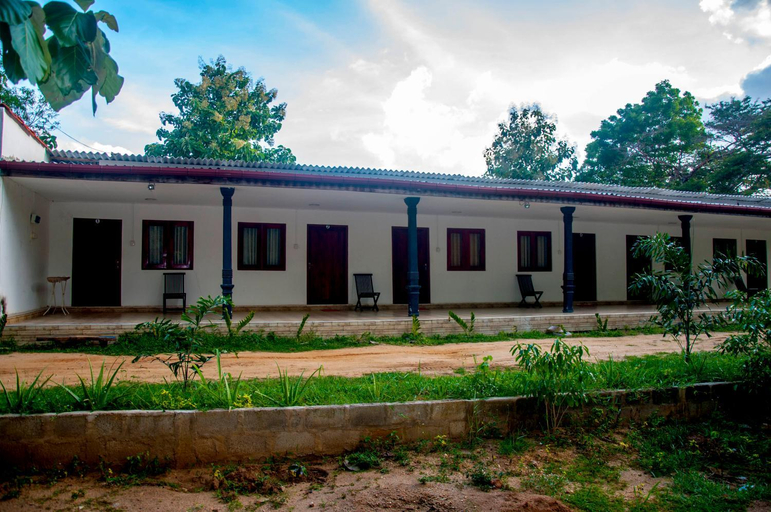 Others 2, Hotel Chanaya, Ambanpola