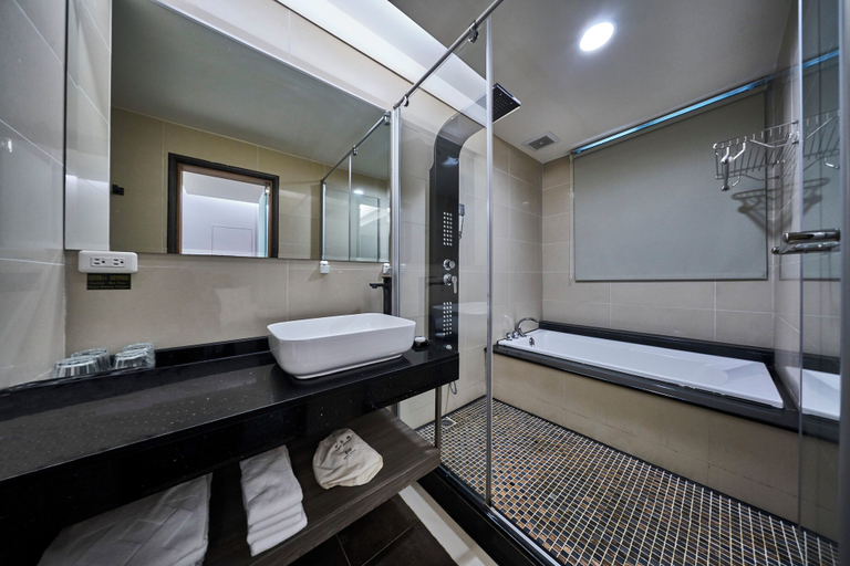 Bathroom 4, Kung Shang Design Hotel, Kaohsiung