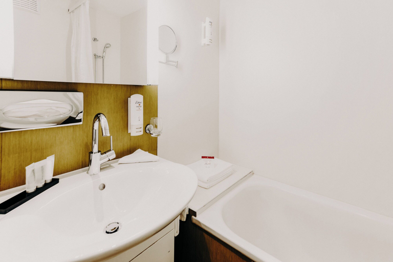 Bathroom 4, Parkhotel Schoenegg, Interlaken