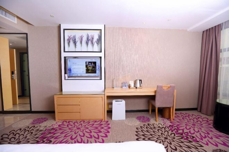 Bedroom 24