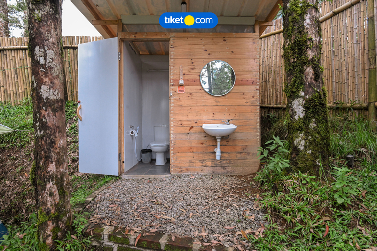 Bathroom 20