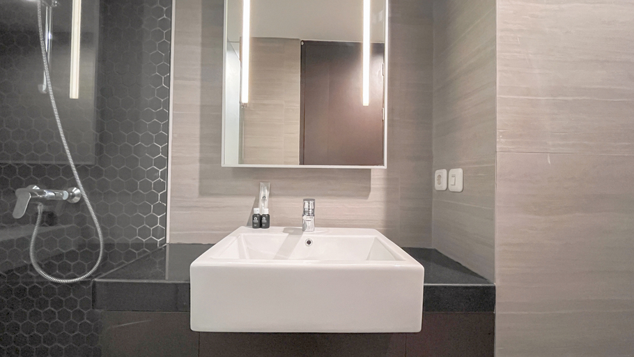 Bathroom 5, Studio Near Tanjung Benoa at Skales Residence Bali, Badung