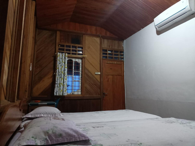 Damien Arico surf camp Nias, South Nias