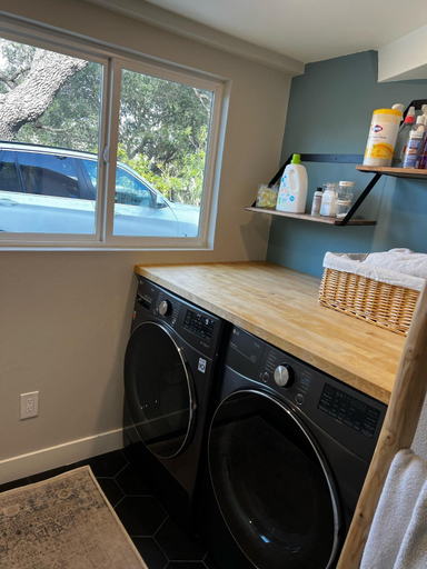 Others 5, NEW Modern apt w/pool & hot tub in nature, Ventura