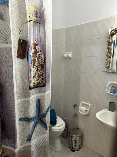 Bathroom 3, Μαιστραλι, Peloponnese