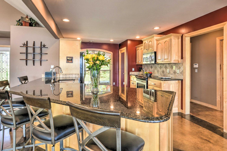 Food & Drinks, Spectacular Duck Creek Waterfront Retreat with Dock!, Delaware