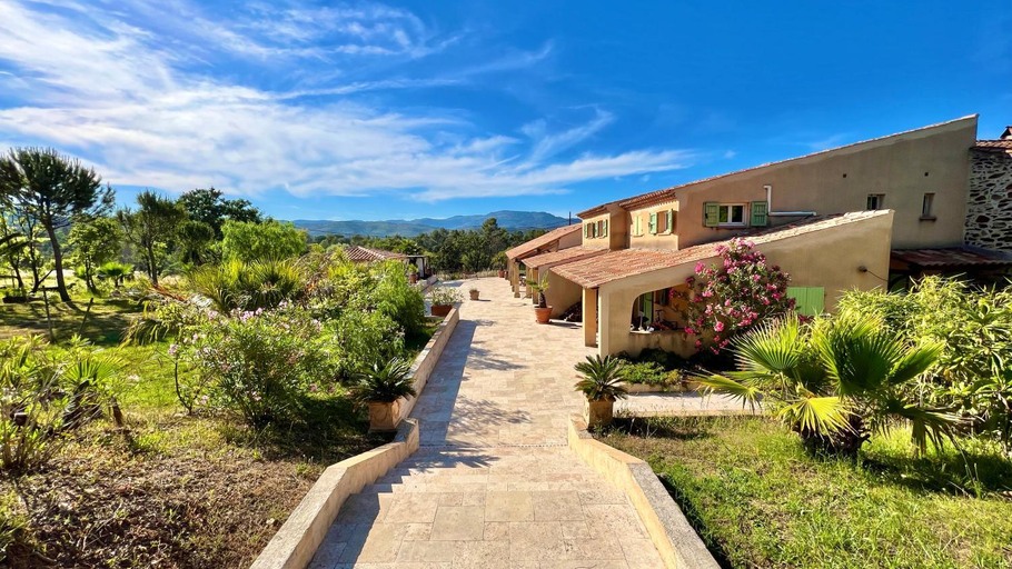 Others 3, Villa La Source 83 - Room Close to St Tropez, Var