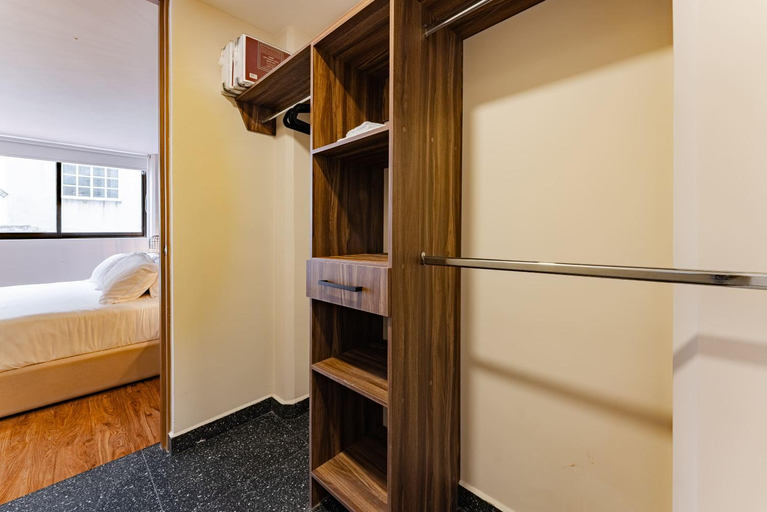 Bedroom 1, Sonora 11 Apartments by VH, Mexico City
