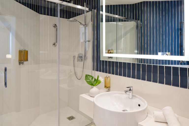 Bathroom 3