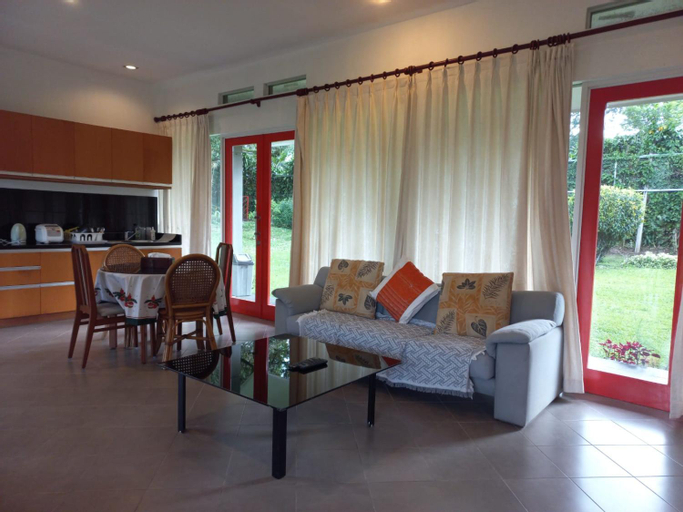 Others 4, Villa arssel, Cianjur
