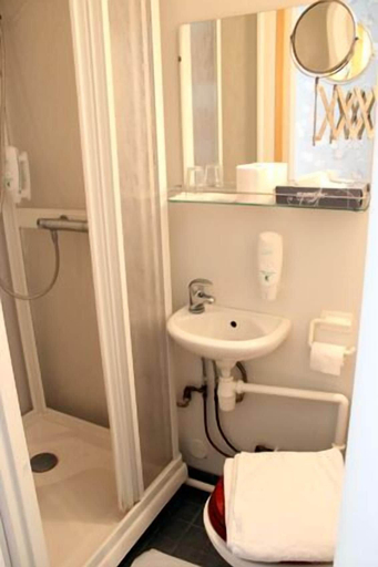Bathroom 2, Hotel Alexander, Pirkanmaa