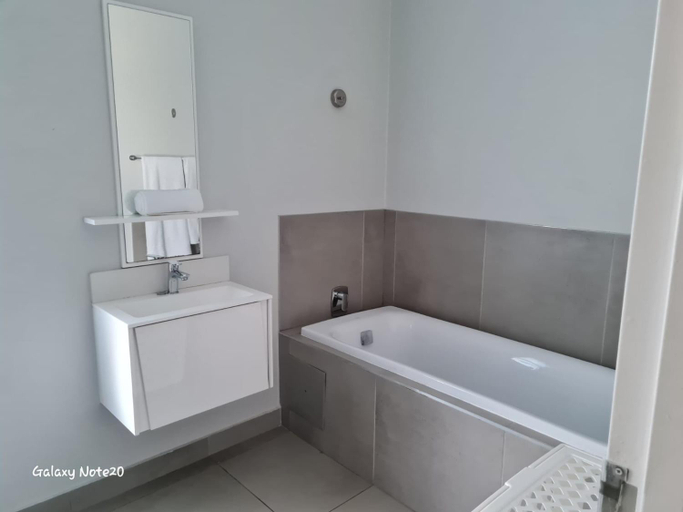 Bathroom 4, Tripleg Apartments 5, City of Johannesburg