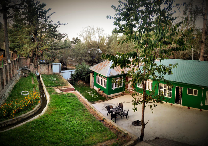 Serene Stay Villa by Doctors, Baramulla