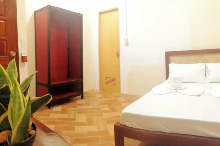 Bedroom 4, Avila's Hostel Moalboal near Beach, Moalboal