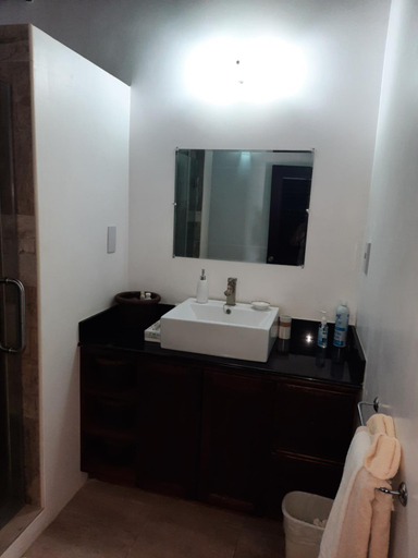 Bathroom 1, Moringa Villa Master Suite