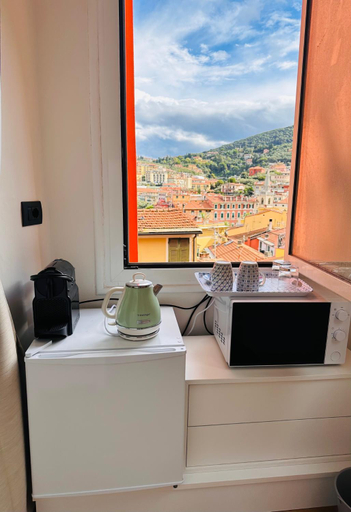 Others 5, Casa Leone, La Spezia