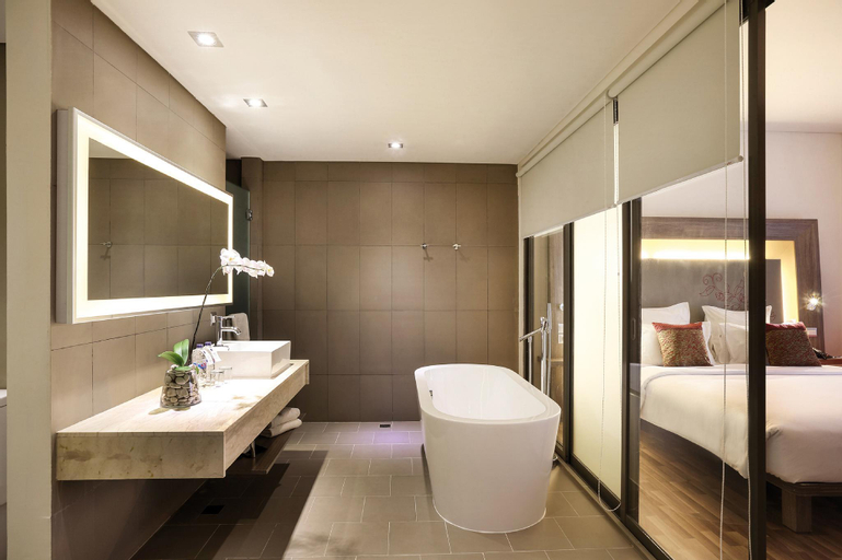 Bathroom 4