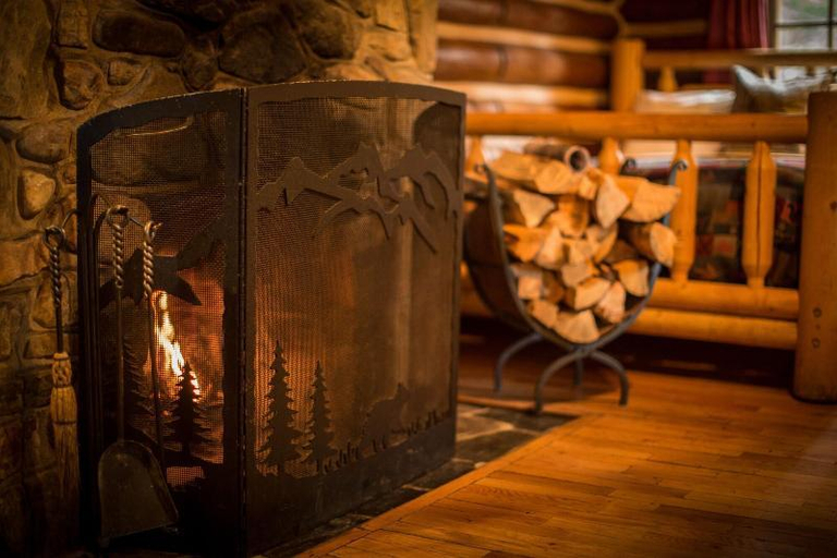 Public Area 3, Storm Mountain Lodge Cabins & Dining, Division No. 15