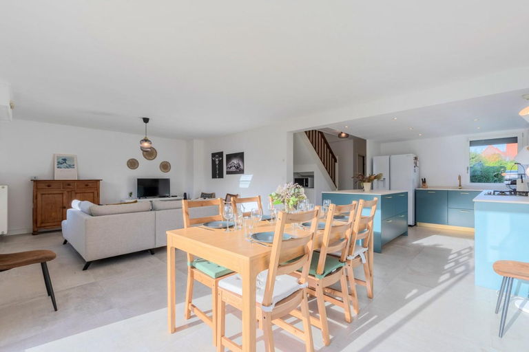 Others 4, Beautiful 4 bedroom house with parking and garden, Nord